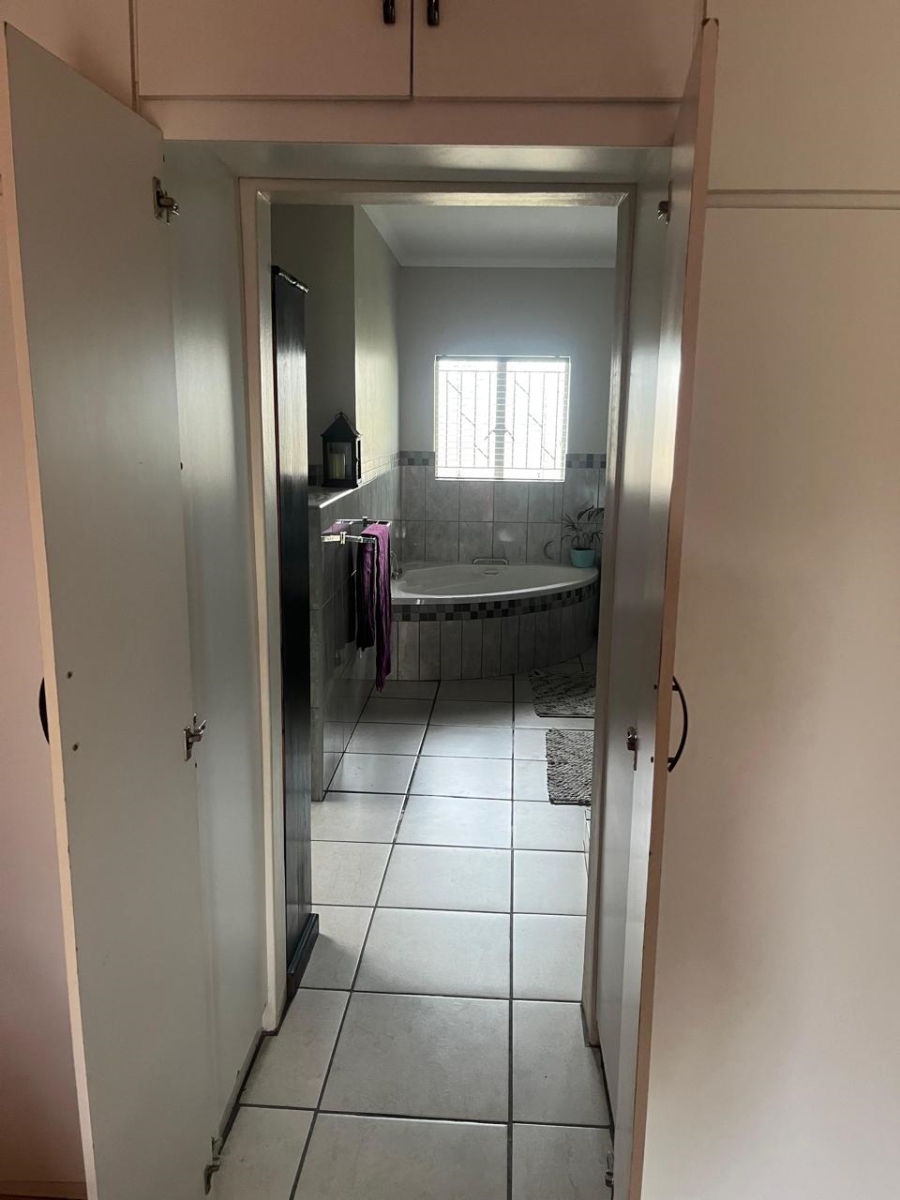 4 Bedroom Property for Sale in Christiana North West